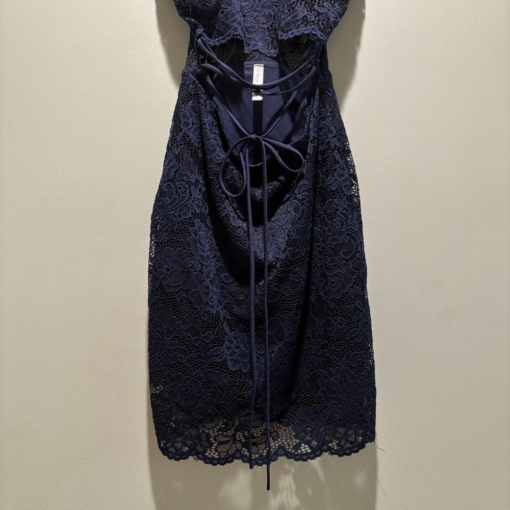 Lucy in the Sky Navy Blue Lace Cutout Mini Dress Strappy Bodycon USA Sz Small - Picture 8 of 11